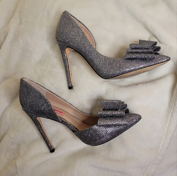 Betsey Johnson Prince in Pewter - Picture 3 of 6